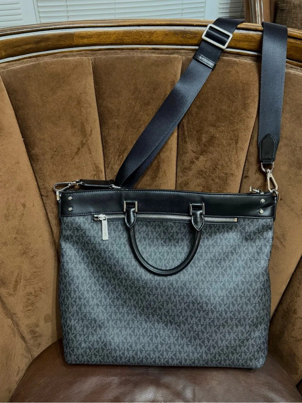 Michael Kors Black/Gray Signature Monogram Travel Tote Bag
